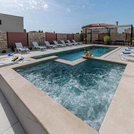 PUY Pinna Residence - Tonna מראה חיצוני תמונה