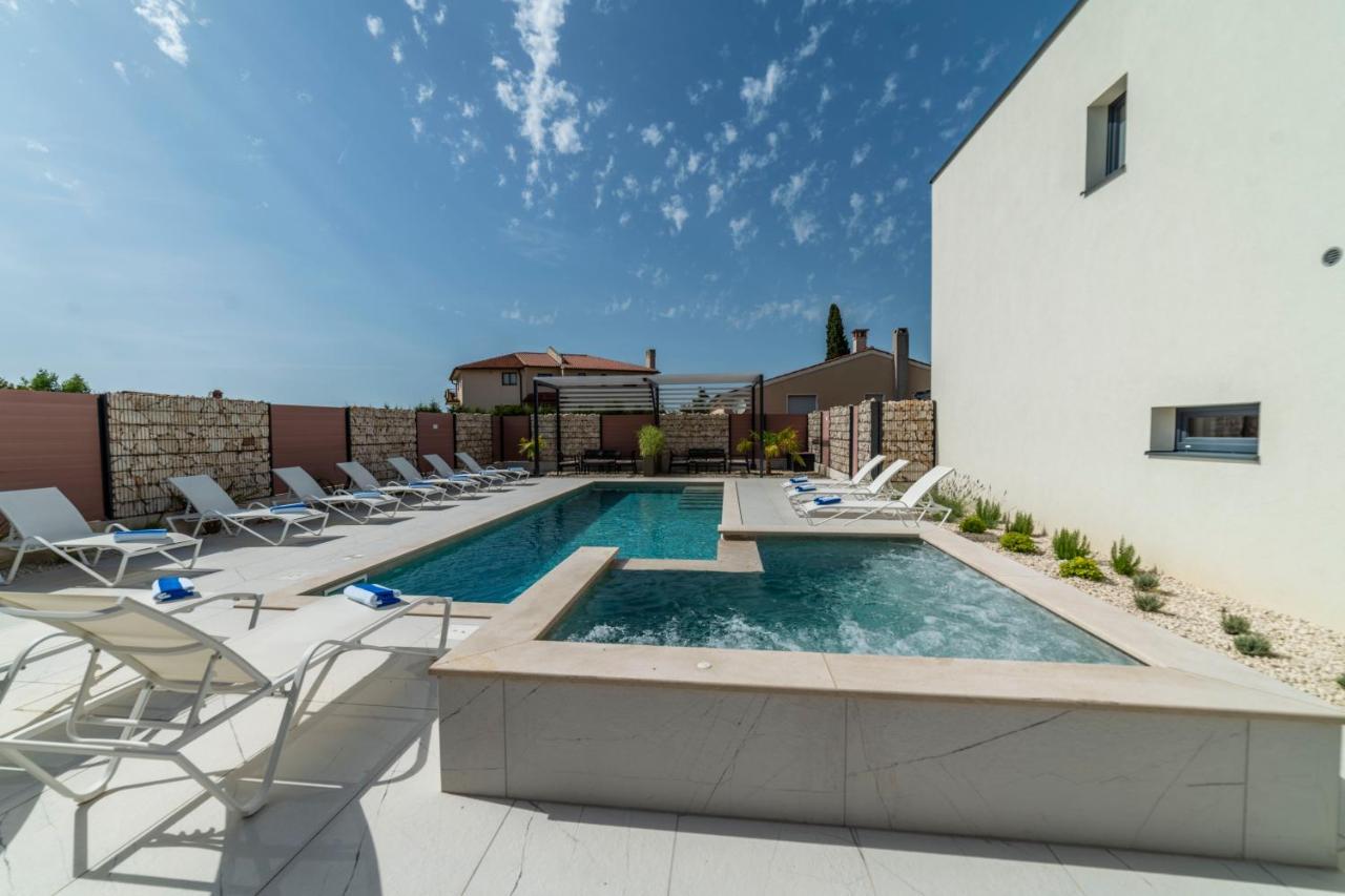PUY Pinna Residence - Tonna מראה חיצוני תמונה