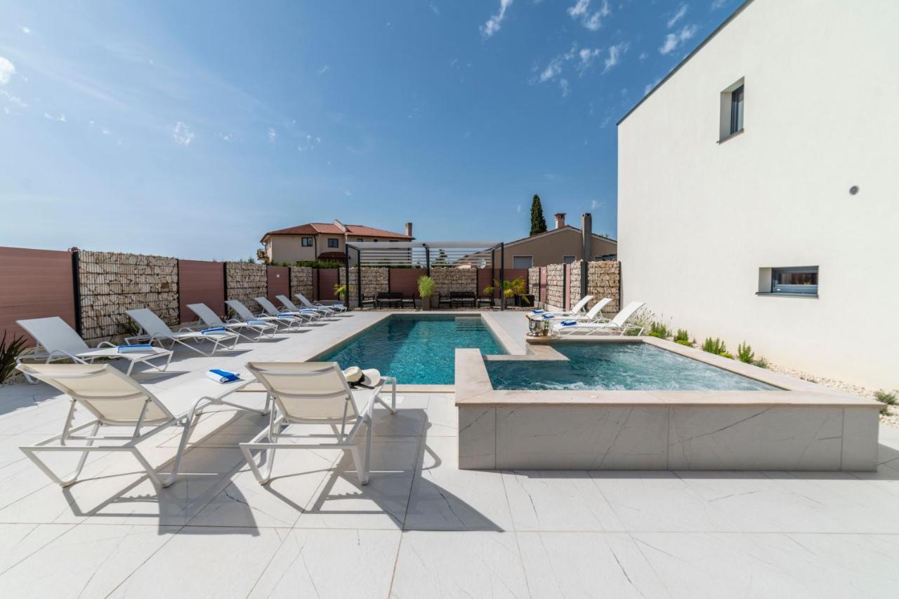 PUY Pinna Residence - Tonna מראה חיצוני תמונה